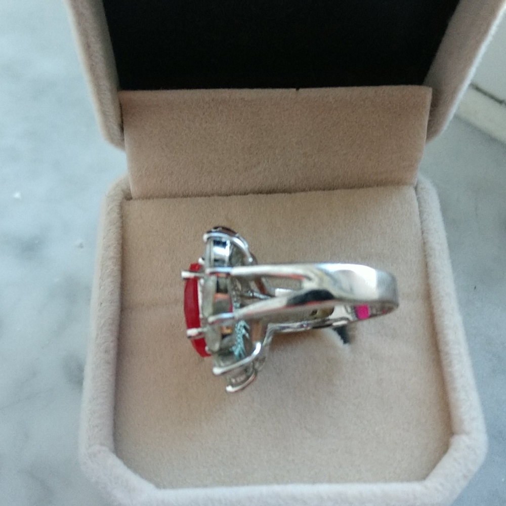 Eloquent ruby red ring - Picture 2 of 4